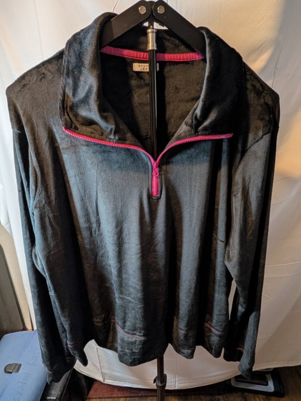 Studio 1886 Sz XL Women's Black Velvet Pullover 1/4 Zip